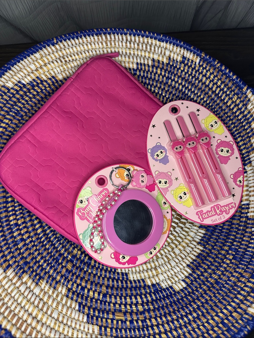 bareminerals make up bag + Bag Charm + facial Razors